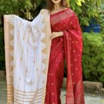 প্রিমিয়াম মিনাকারী জামদানী শাল (সাদা)